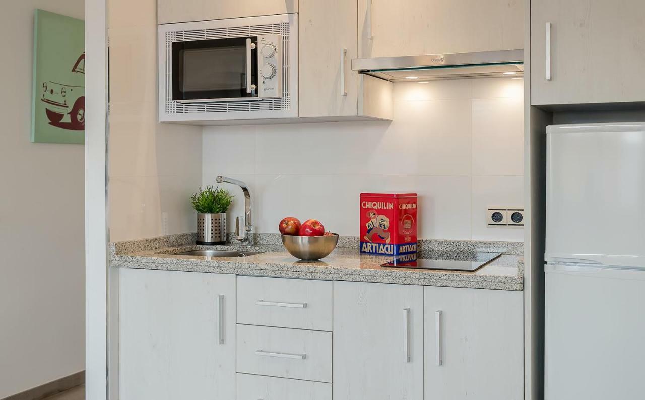 Apartamento Los Tres Soles Малага Екстериор снимка