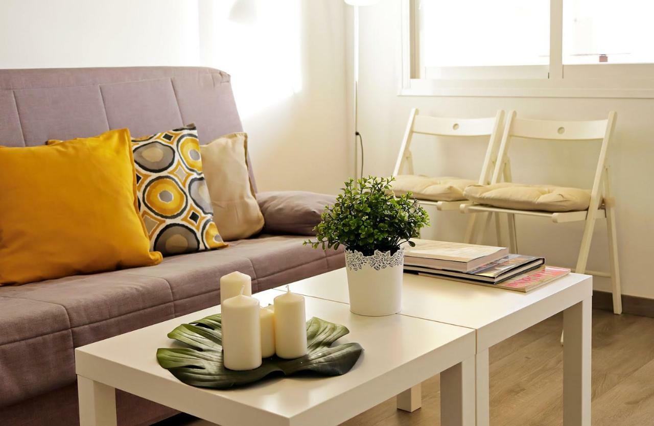 Apartamento Los Tres Soles Малага Екстериор снимка