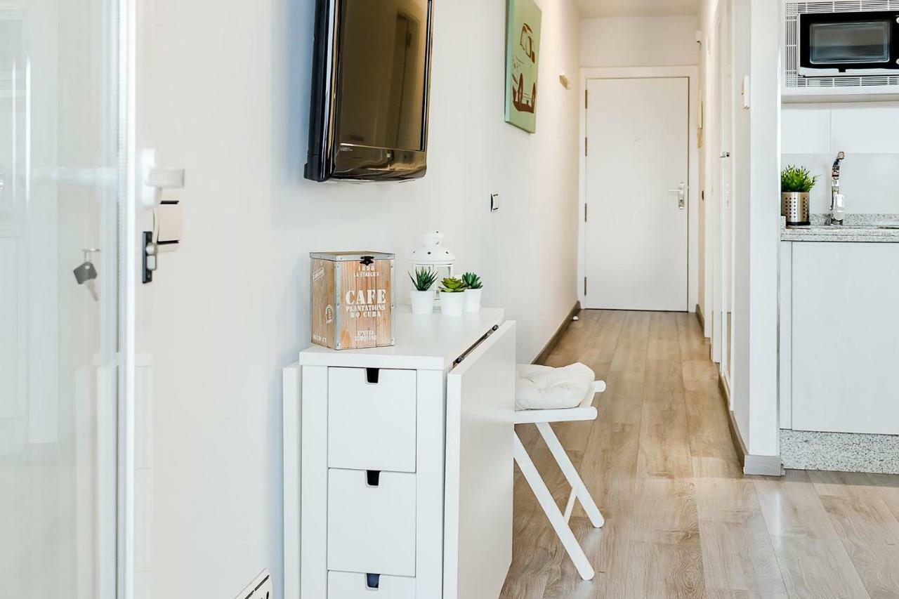 Apartamento Los Tres Soles Малага Екстериор снимка