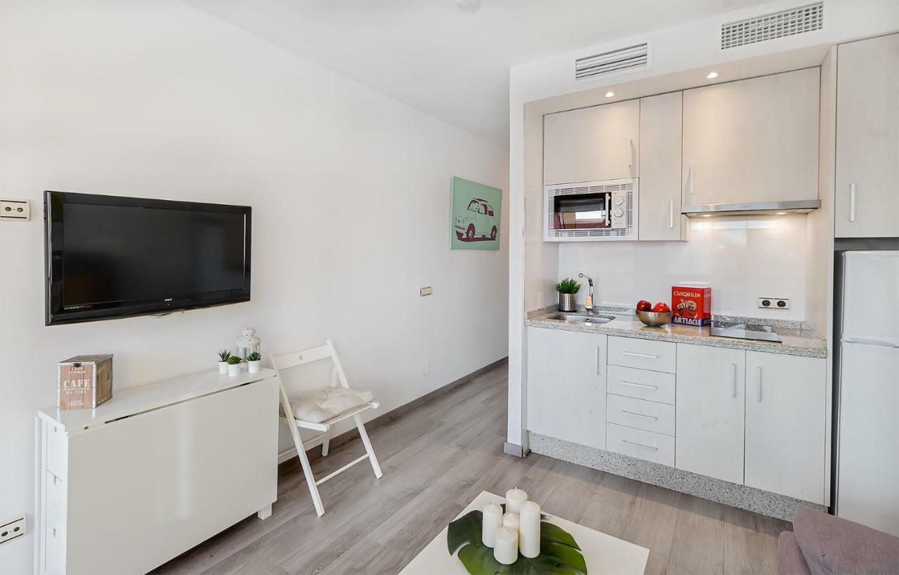 Apartamento Los Tres Soles Малага Екстериор снимка