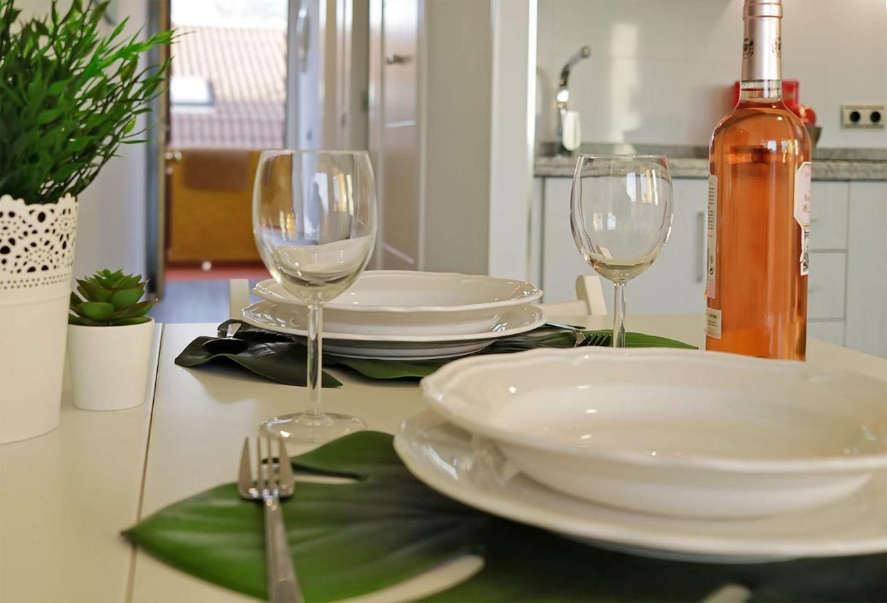 Apartamento Los Tres Soles Малага Екстериор снимка